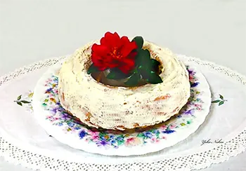 山茶花とケーキ